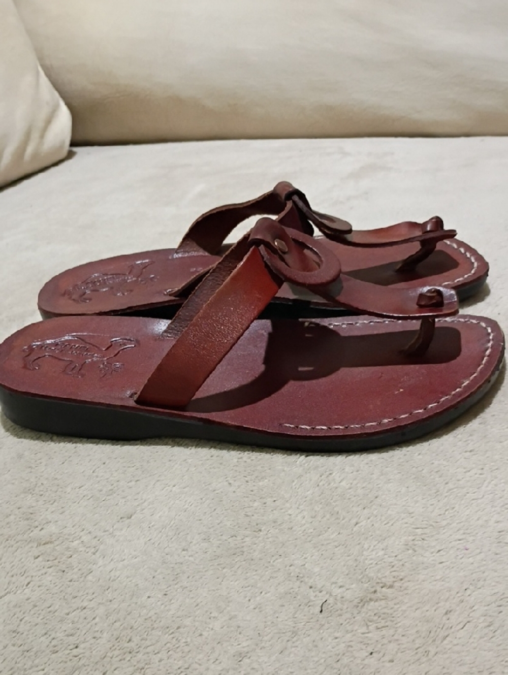 Brown Leather Thong Sandals with Ring Detail - Picture 2 of 6